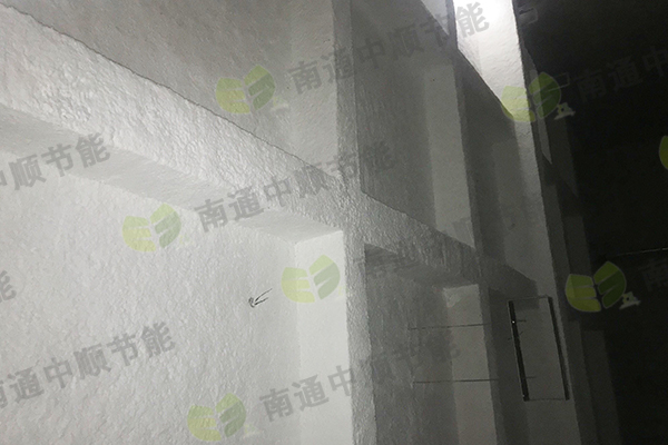 玻璃棉喷涂.jpg 玻璃棉喷涂.jpg