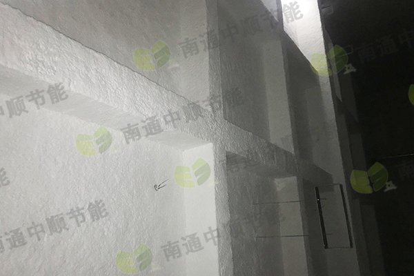 玻璃棉喷涂.jpg 玻璃棉喷涂.jpg