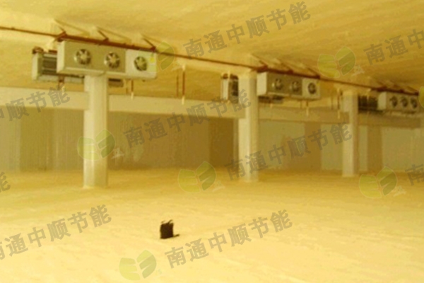 聚氨酯喷涂.jpg 聚氨酯喷涂.jpg